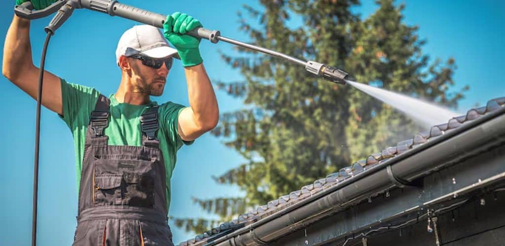Gutter Cleaning Service – Protect Your Home with Expert&nbsp;Care